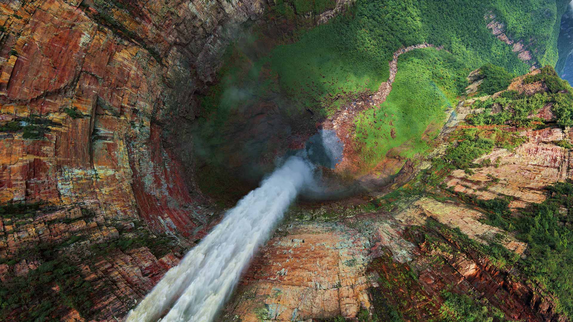 把梦想变成现实！|丘伦梅鲁瀑布鸟瞰图，委内瑞拉 |© AirPano LLC/Amazing Aerial Agency