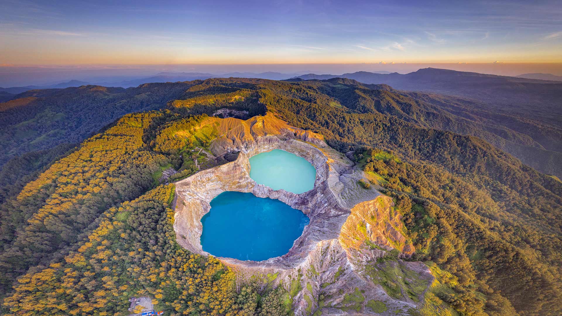 让人心旷神怡的美景|克里穆图的火山口湖，弗洛勒斯岛，印度尼西亚 |© Shane P. White/Minden Pictures