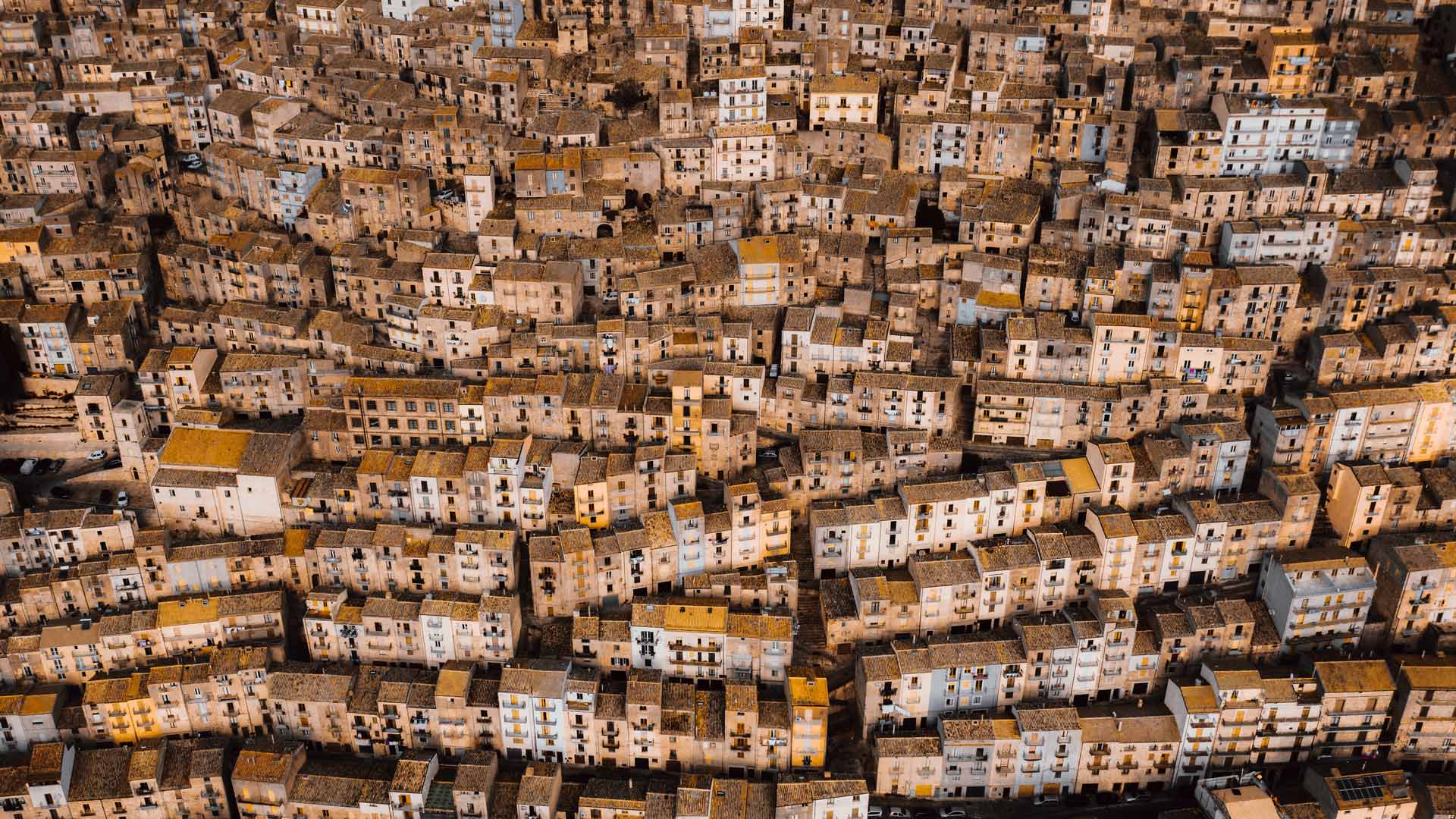 你是81亿人口中的一员|甘吉，西西里岛，意大利 |© Andrea Caruso/Amazing Aerial Agency