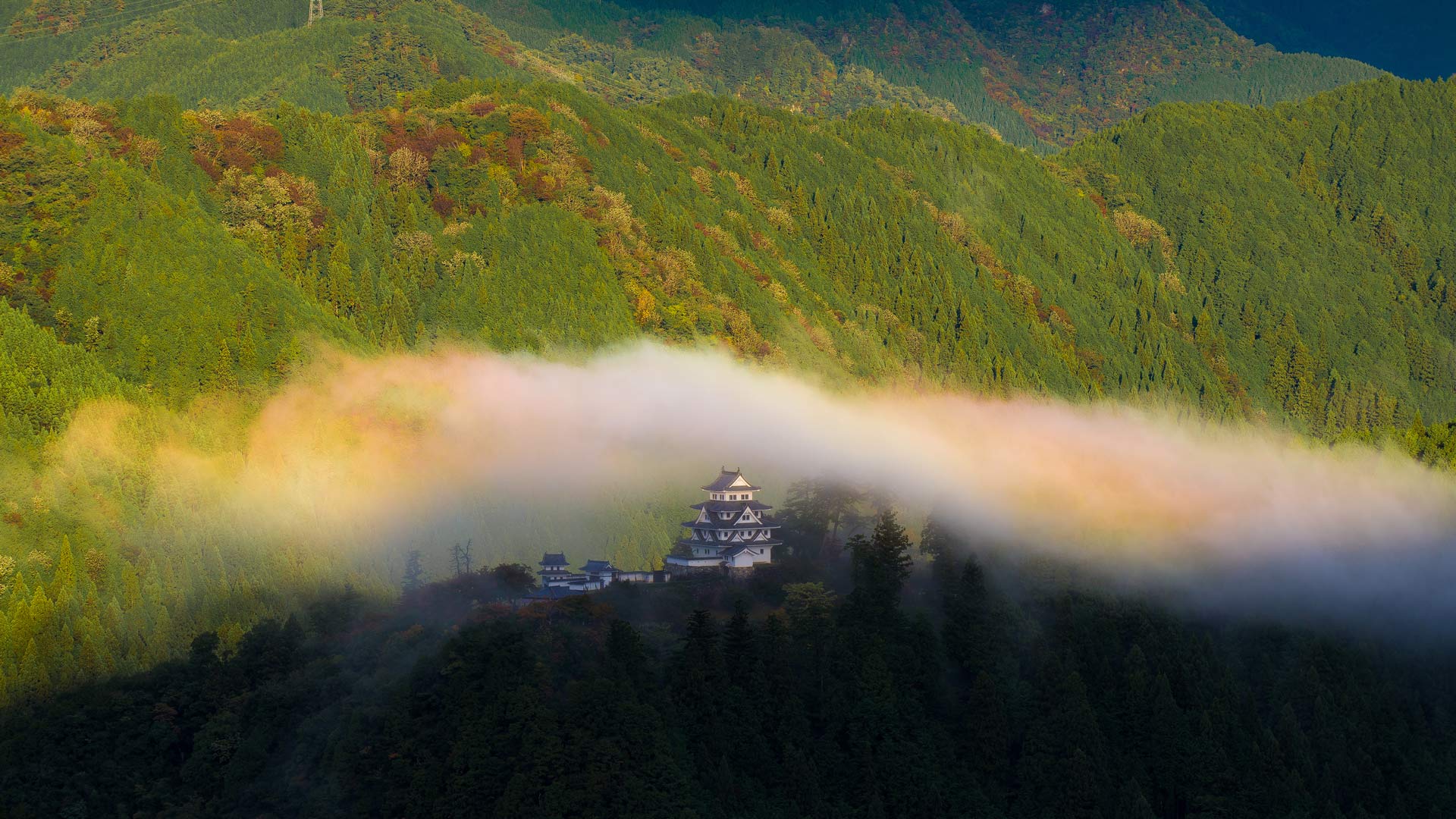 云中之城|郡上八幡城，岐阜县，日本 |© ta2funk ito/500px/Getty Images