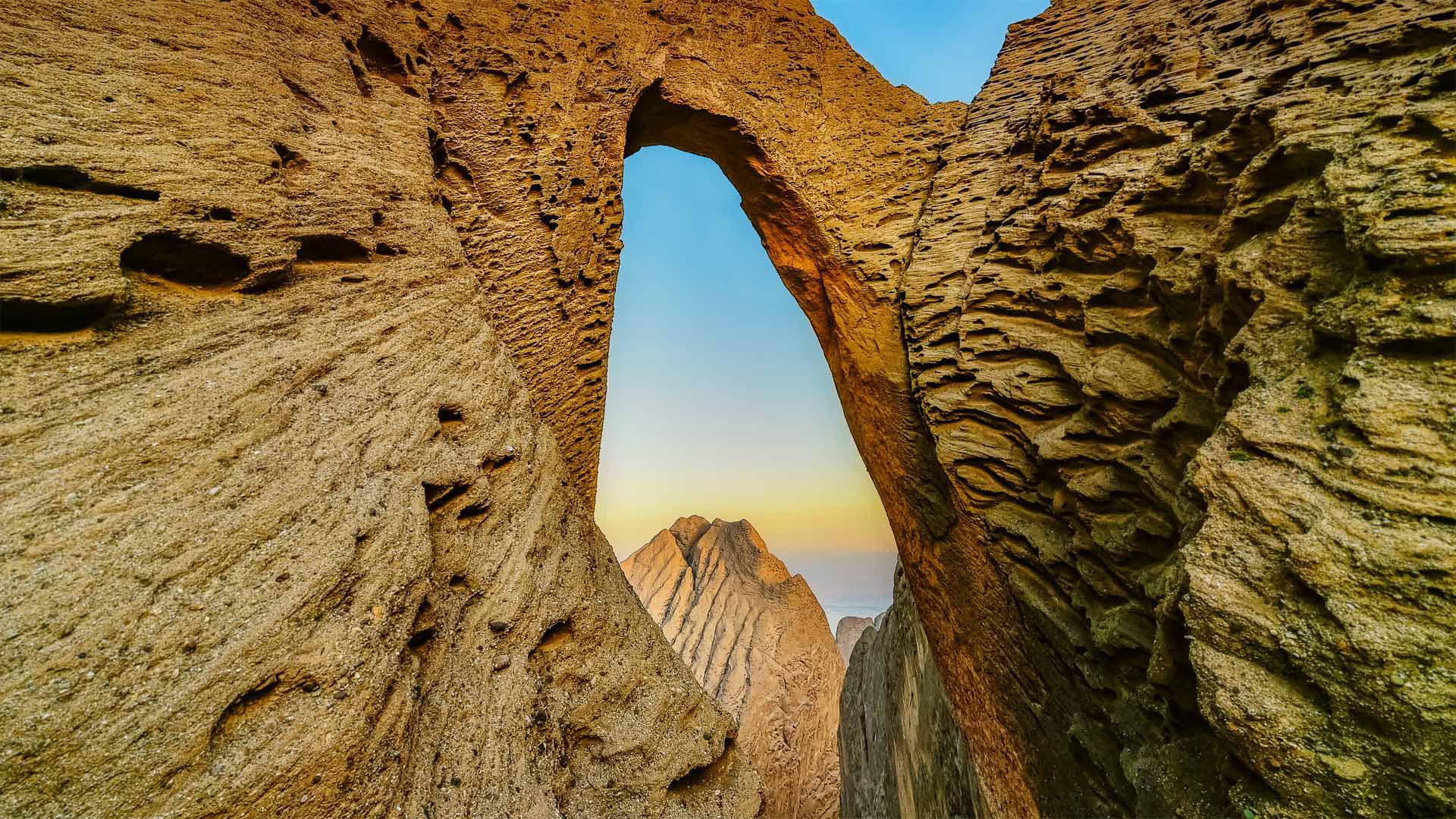 通往天门的阶梯|天门洞，湖南天门山国家森林公园，中国 |© Shane P. White/Minden Pictures