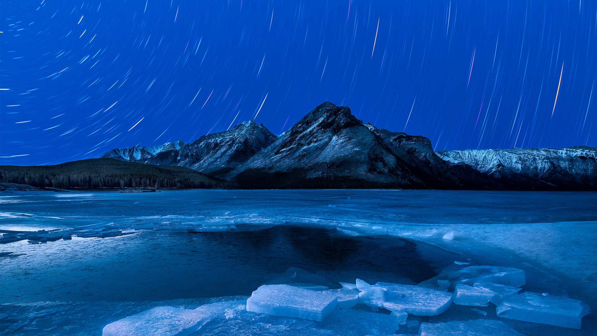 星光璀璨|明尼汪卡湖，阿尔伯塔省，加拿大 |© Ken Phung/500px/Getty Images