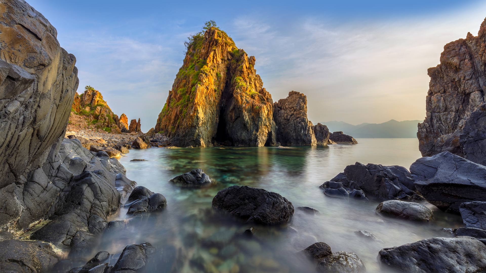 海湾之美|芽富湾，芽庄，越南 |© Thang Tat Nguyen/Getty Images