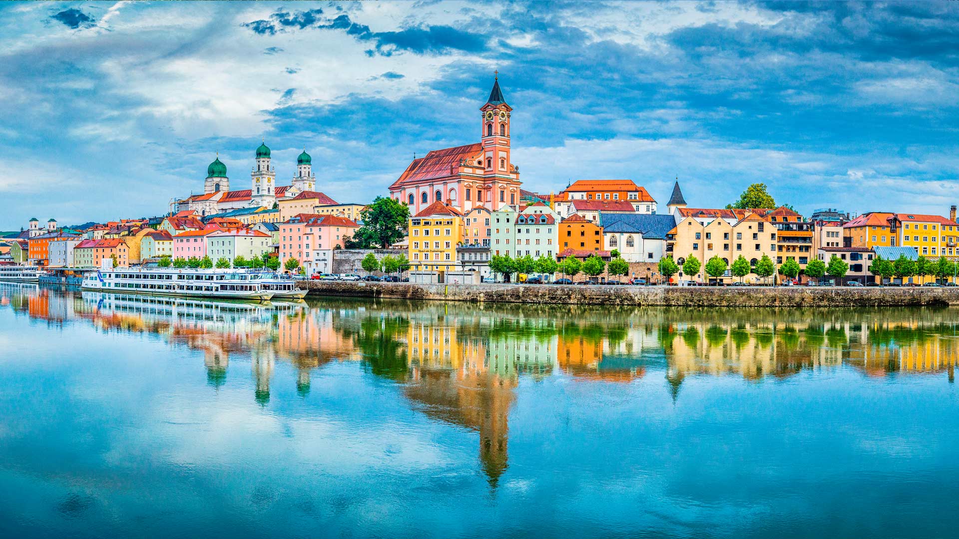 巴洛克风盛宴|多瑙河畔的帕绍市，巴伐利亚，德国 |© Scott Wilson/Alamy
