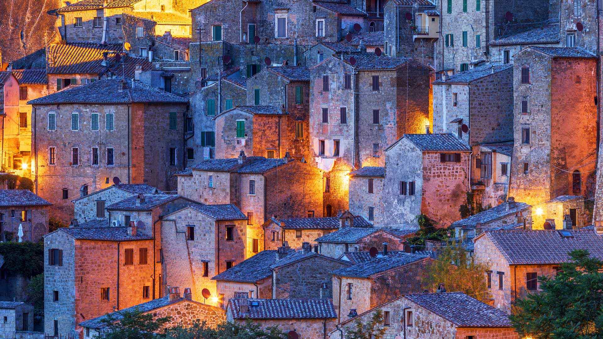 托斯卡纳的石头小镇|索拉诺，托斯卡纳，意大利 |© Luigi Vaccarella/eStock Photo