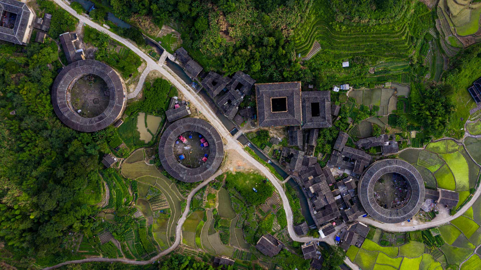 被保存得很好的古建筑|福建土楼，福建省历史文化遗产建筑，中国 |© Hongjie Han/Getty Images